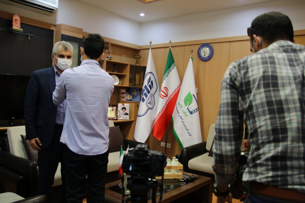 گزارش تصویری از مصاحبه عبداله قدوسی مدیرعامل شرکت صنایع شیر ایران با خبرگزاری کشاورز پلاس