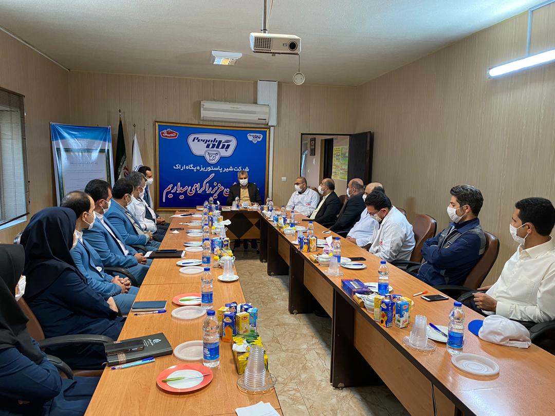 مدیرعامل صنایع شیر ایران با حضور در شرکت پگاه اراک، با همکاران این شرکت دیدار و گفتگو کرد.